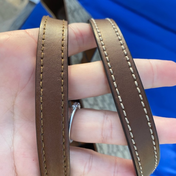 Gucci Supreme Tote - Picture 5 of 8